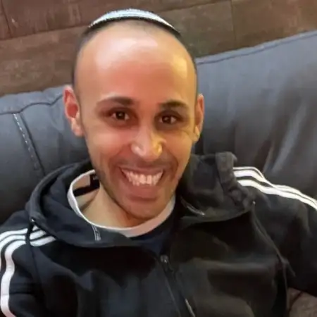 אמיר, 33ראשון לציון 