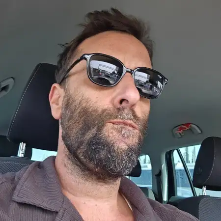 רובי, 45רמת השרון