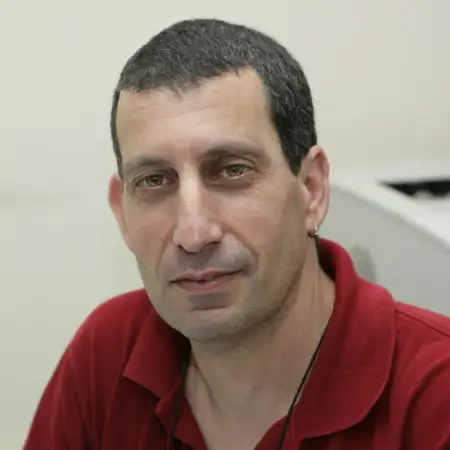שי, 65אשדוד