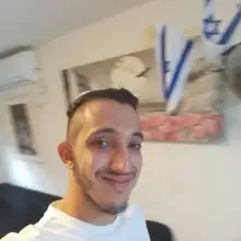 תמונה גבריאל 1 רק לחיוך כל החיים