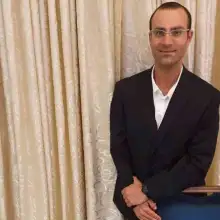 תמונה אורי 3 אורי הג&rsquo;נטלמן מזמין אותך לשבת